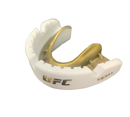 מגן שיניים UFC OPRO לבן זהב
